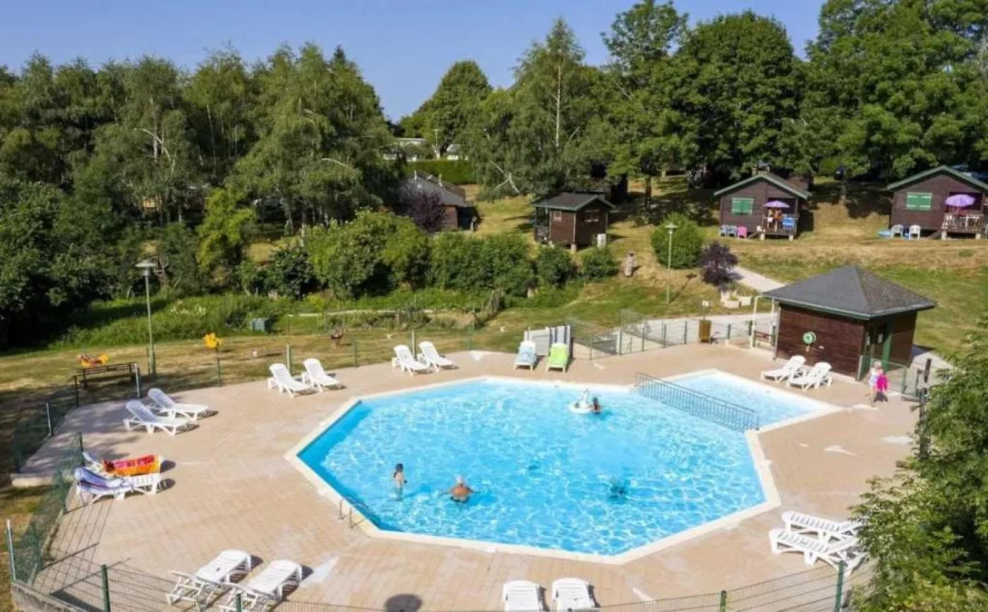 Camping 3 Etoiles - Piscine - Eeiifb Tauves 0*,