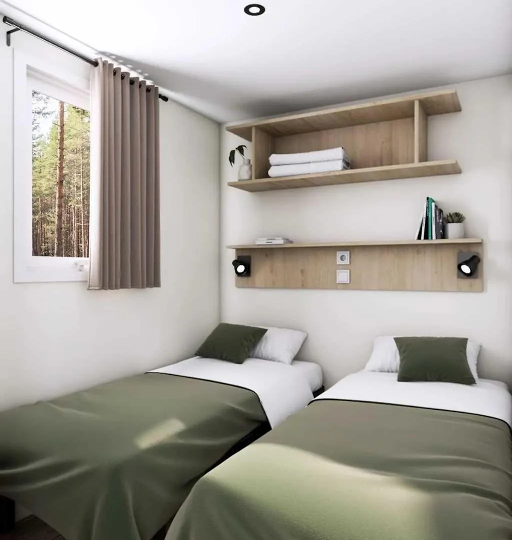Camping 3 Etoiles - Piscine - Eeiifb Tauves